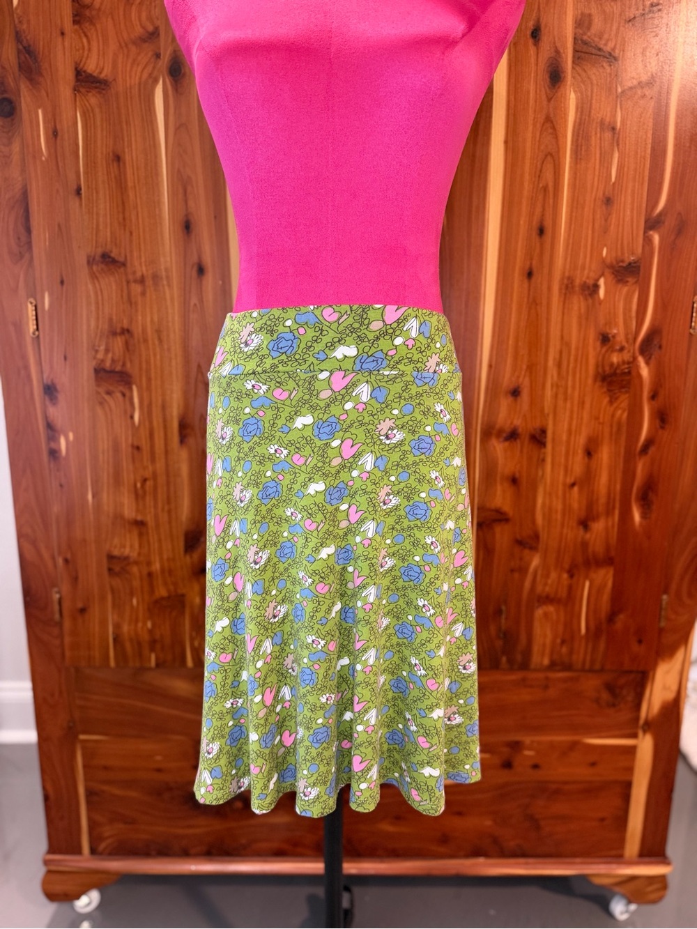Boden Green Floral & Heart Skater Skirt with Blue and Pink Accents Size 2R